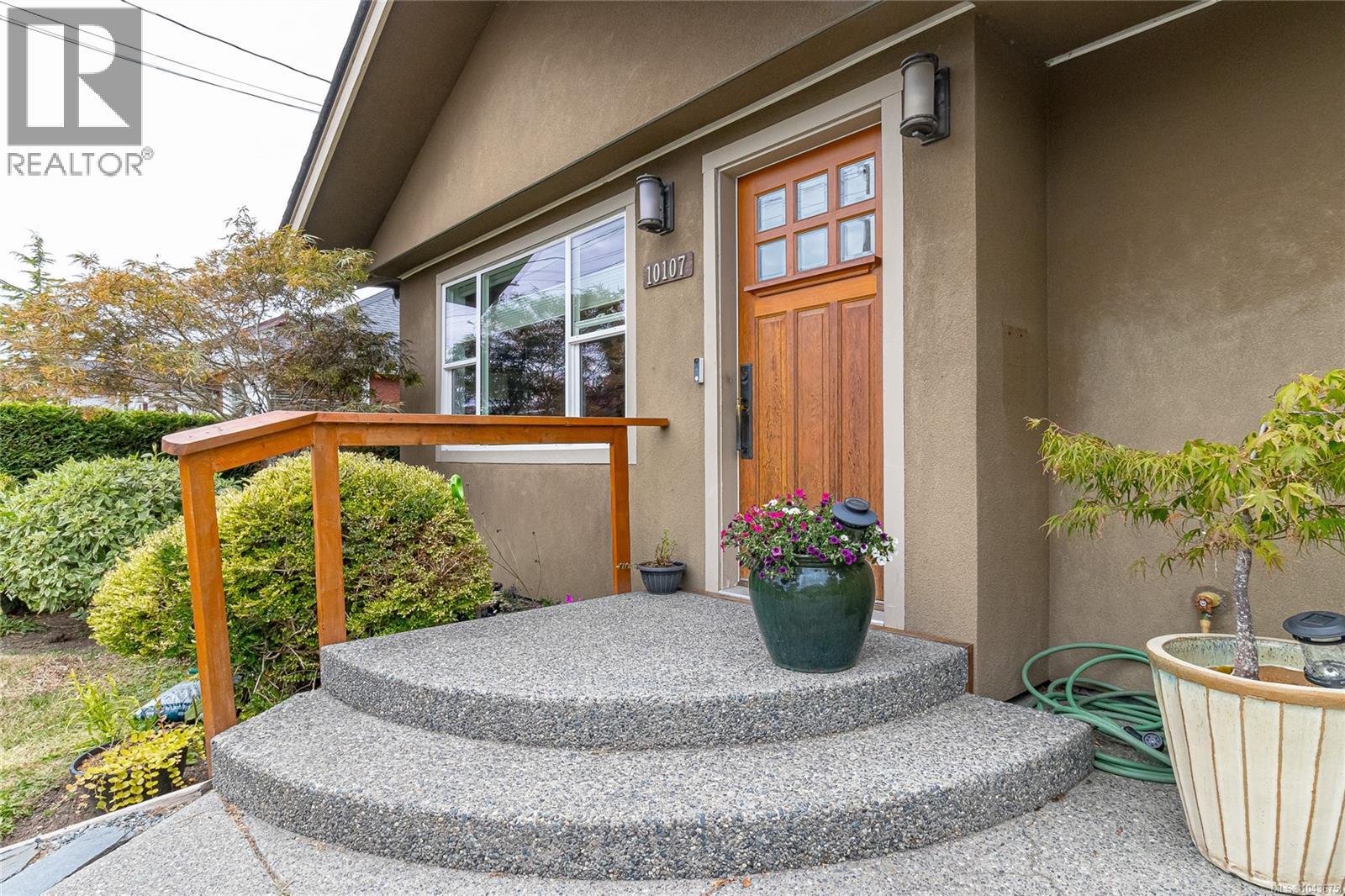  10107 Third Street, Sidney