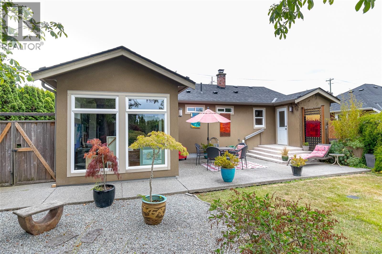 10107 Third St - 43