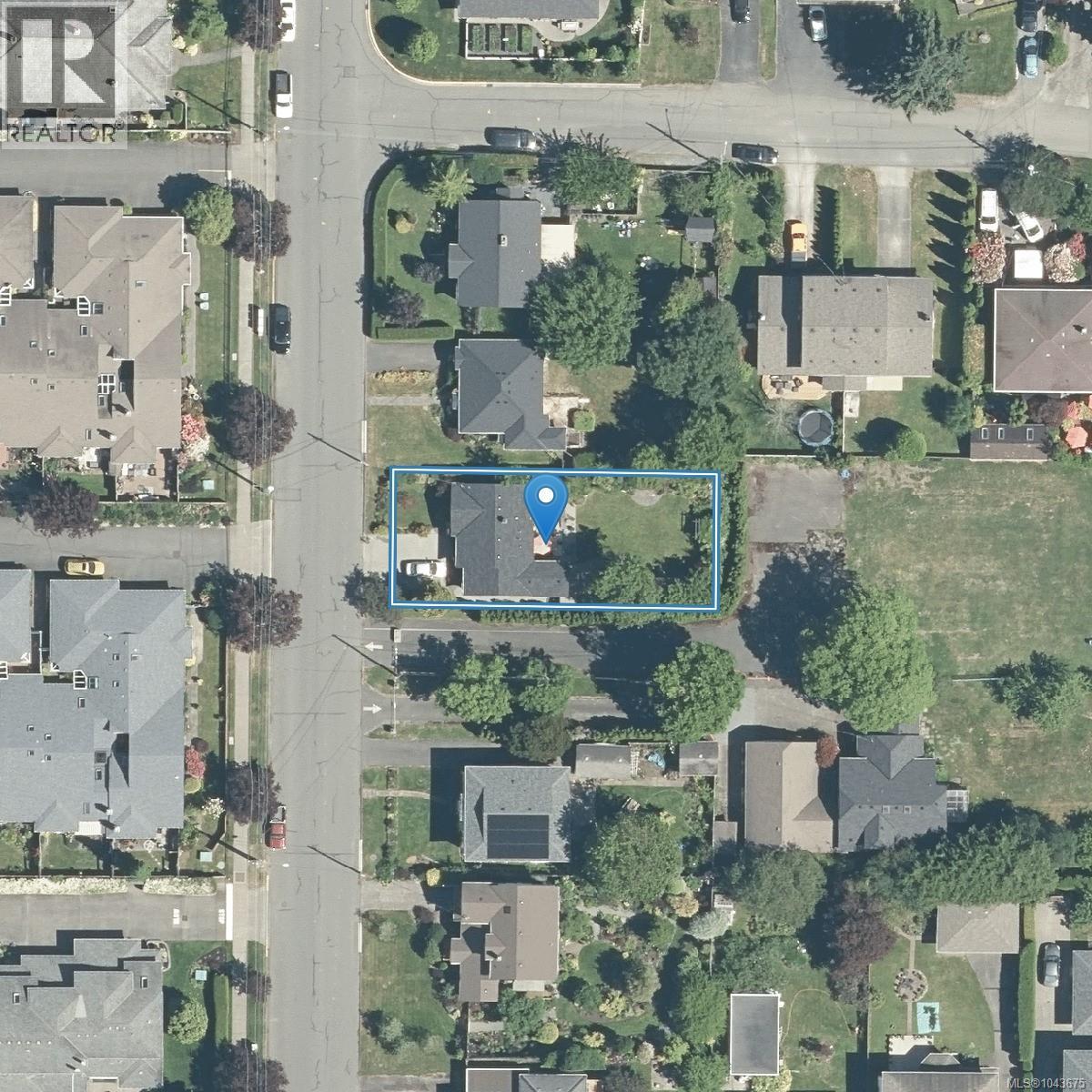 10107 Third St - 44