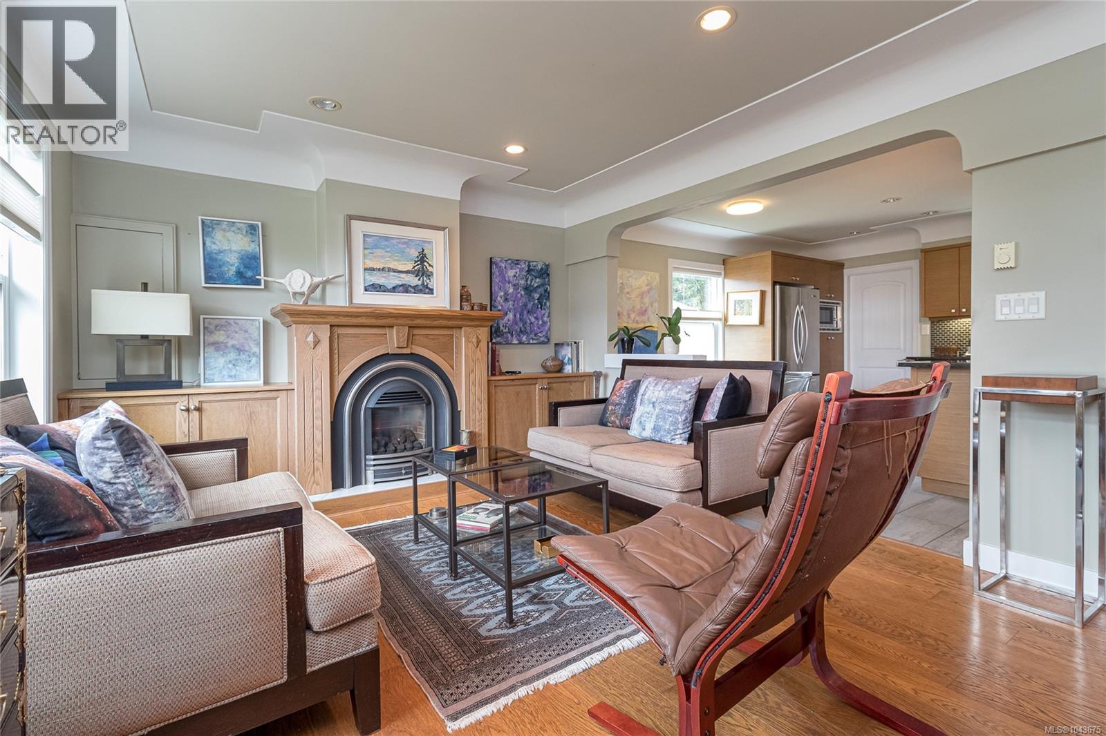 10107 Third St - 6