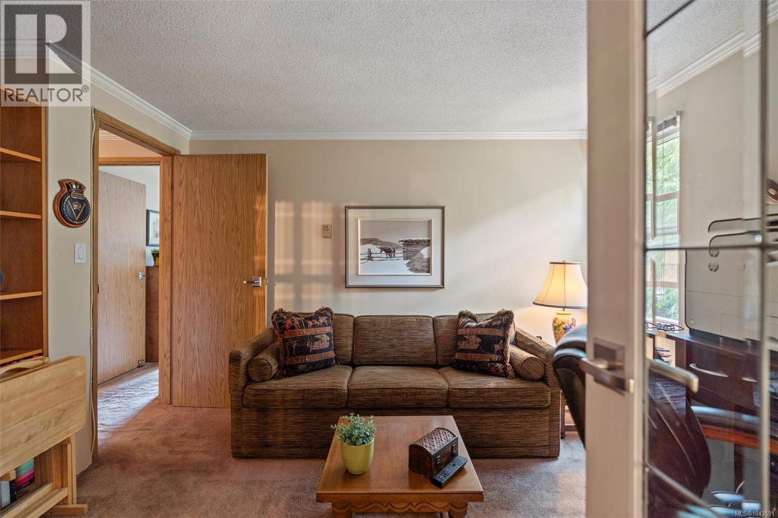 #303 1068 Tolmie Ave - 14