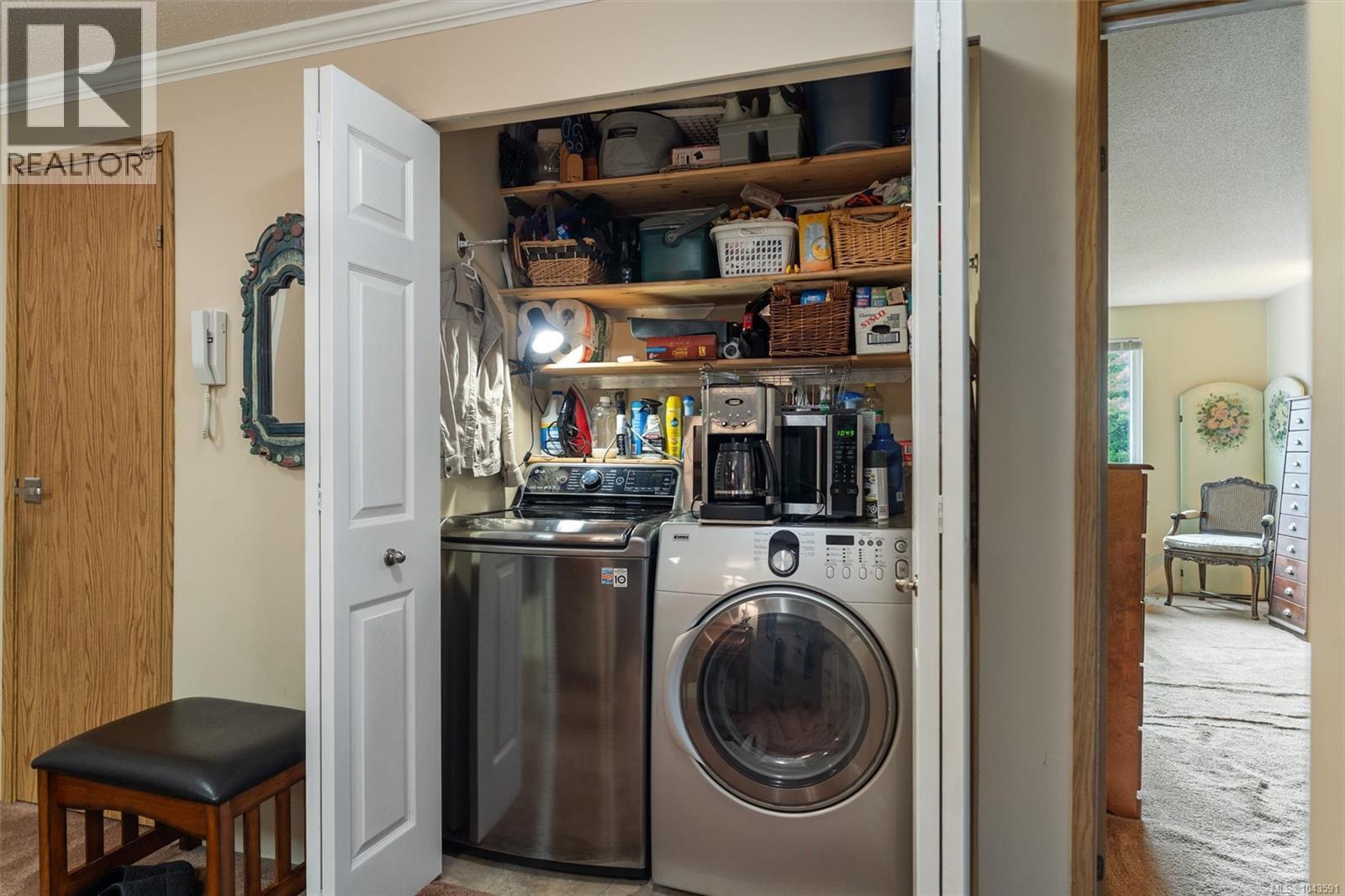 #303 1068 Tolmie Ave - 17