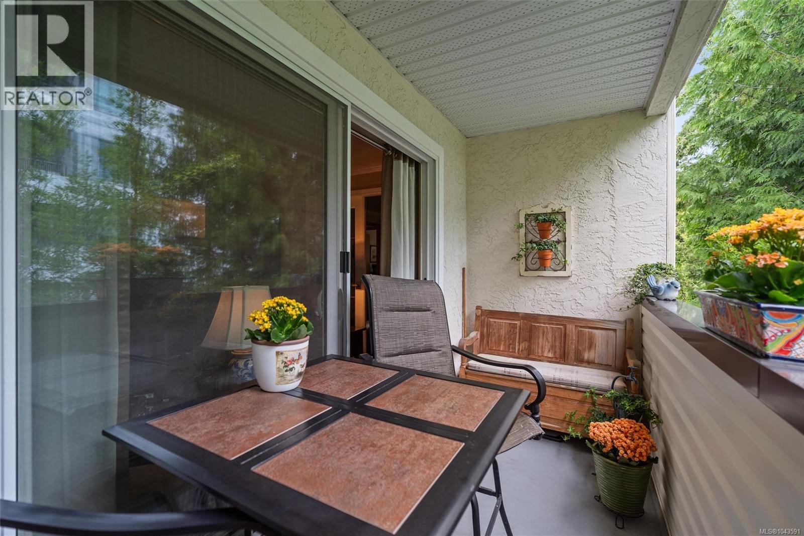 #303 1068 Tolmie Ave - 18