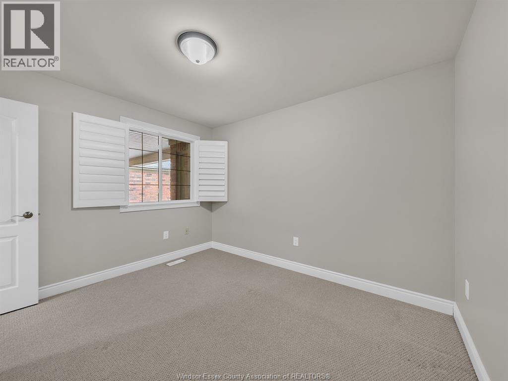 1515 SKINNER STREET - 18