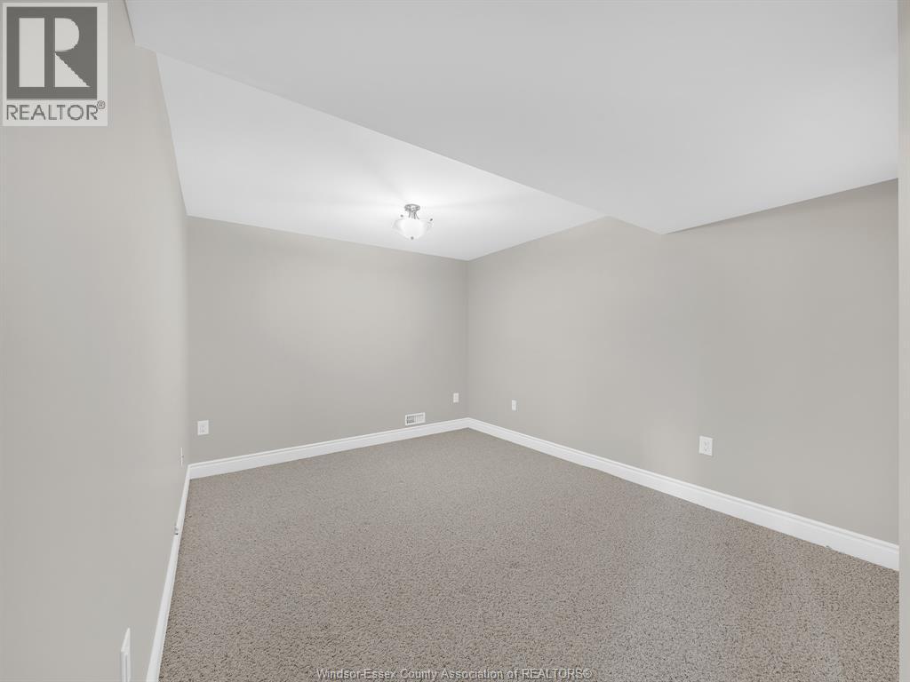 1515 SKINNER STREET - 25