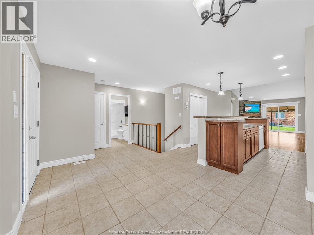 1515 SKINNER STREET - 6