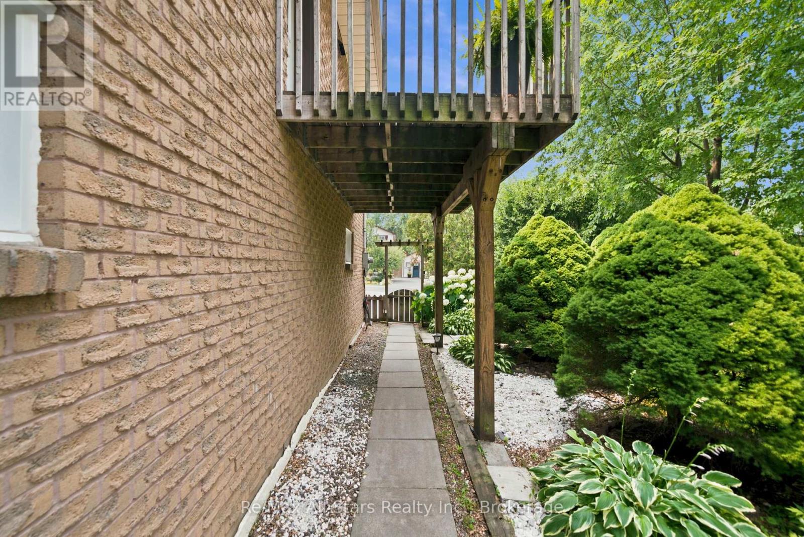 1781 SCUGOG STREET - 10