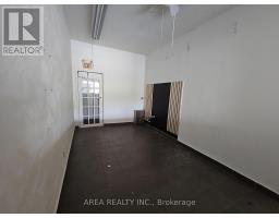 672 Sheppard Avenue W, Toronto, ON M3H2S5 Photo 6