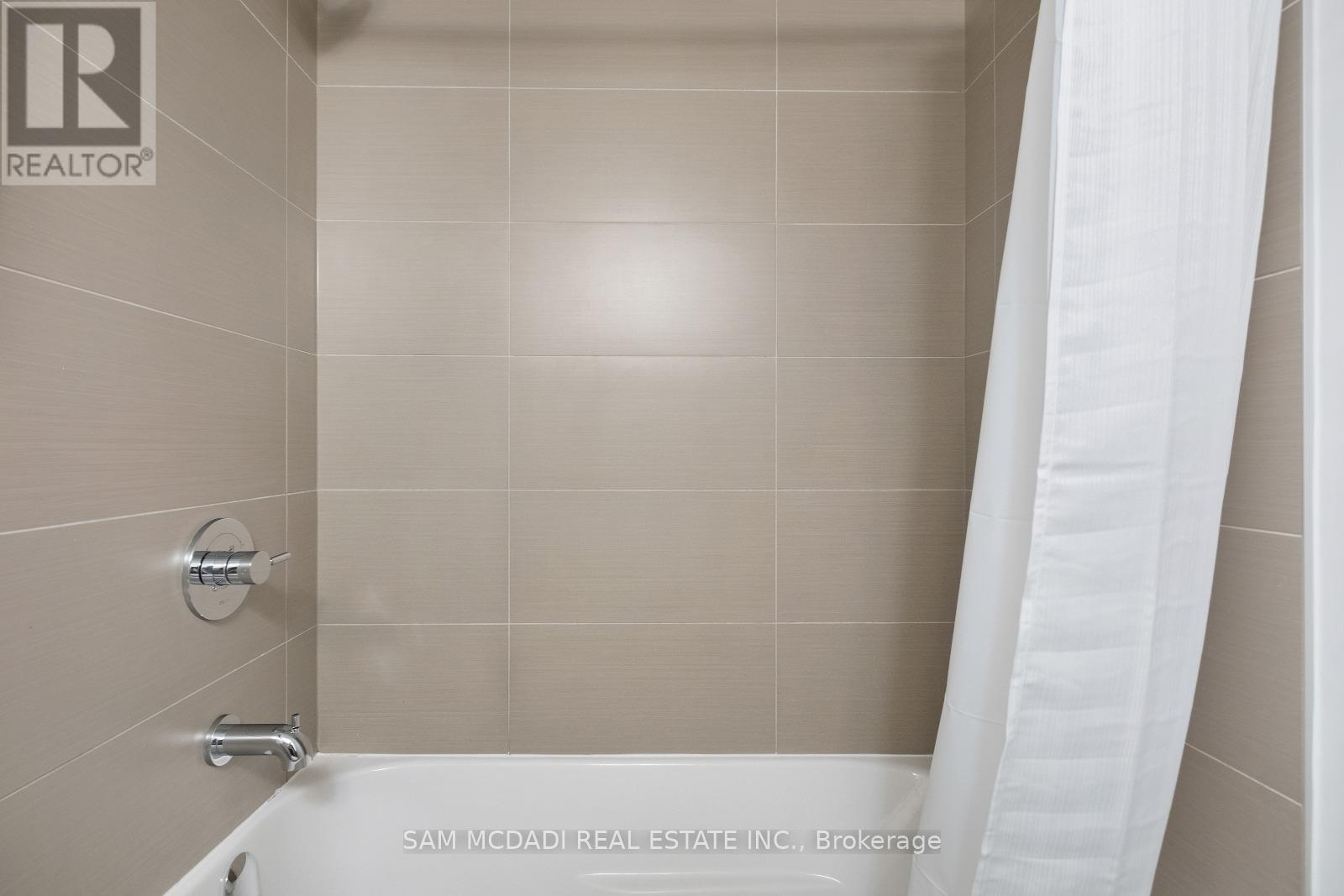 #704 155 YORKVILLE AVENUE - Image 15