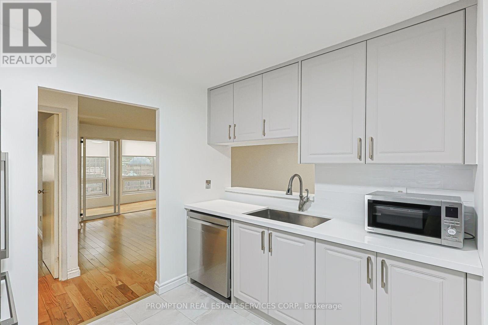 #1705 25 GRENVILLE STREET - 23
