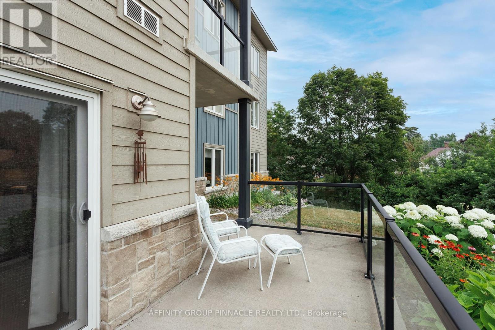 #105 94 FRANCIS STREET - 12