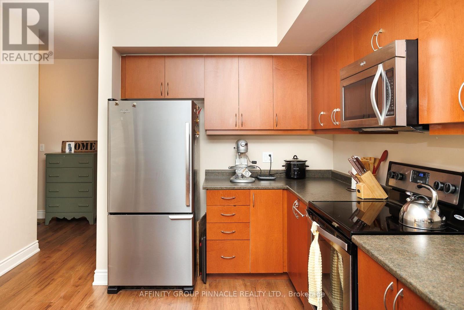 #105 94 FRANCIS STREET - 19