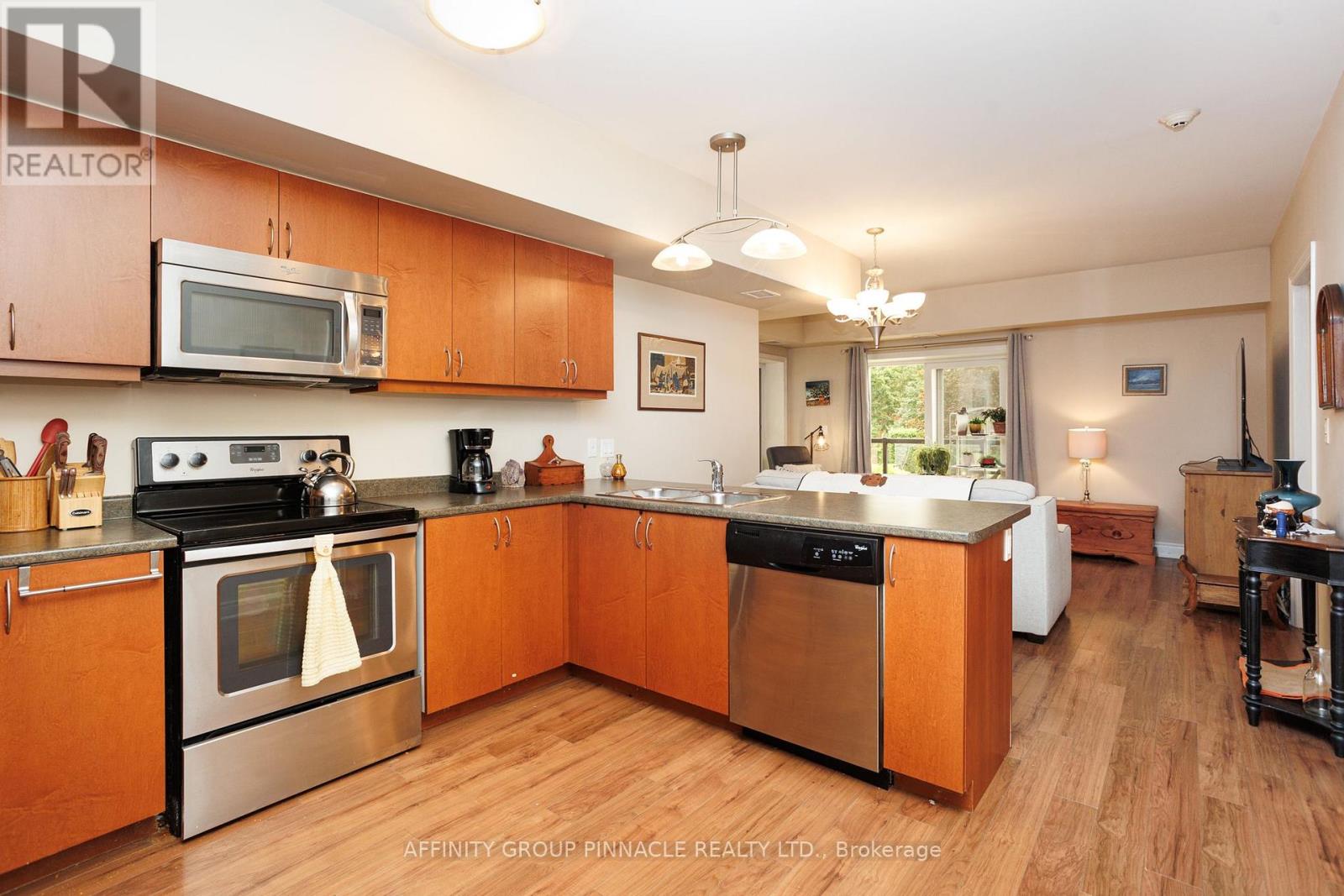 #105 94 FRANCIS STREET - Image 21