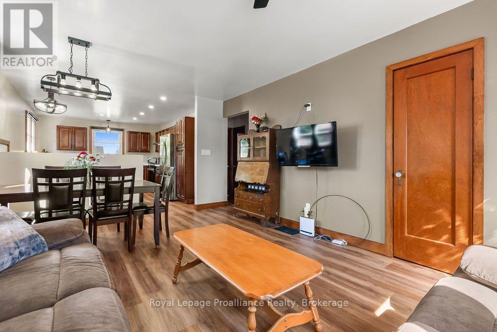 76 WRIGHT AVENUE - Image 10