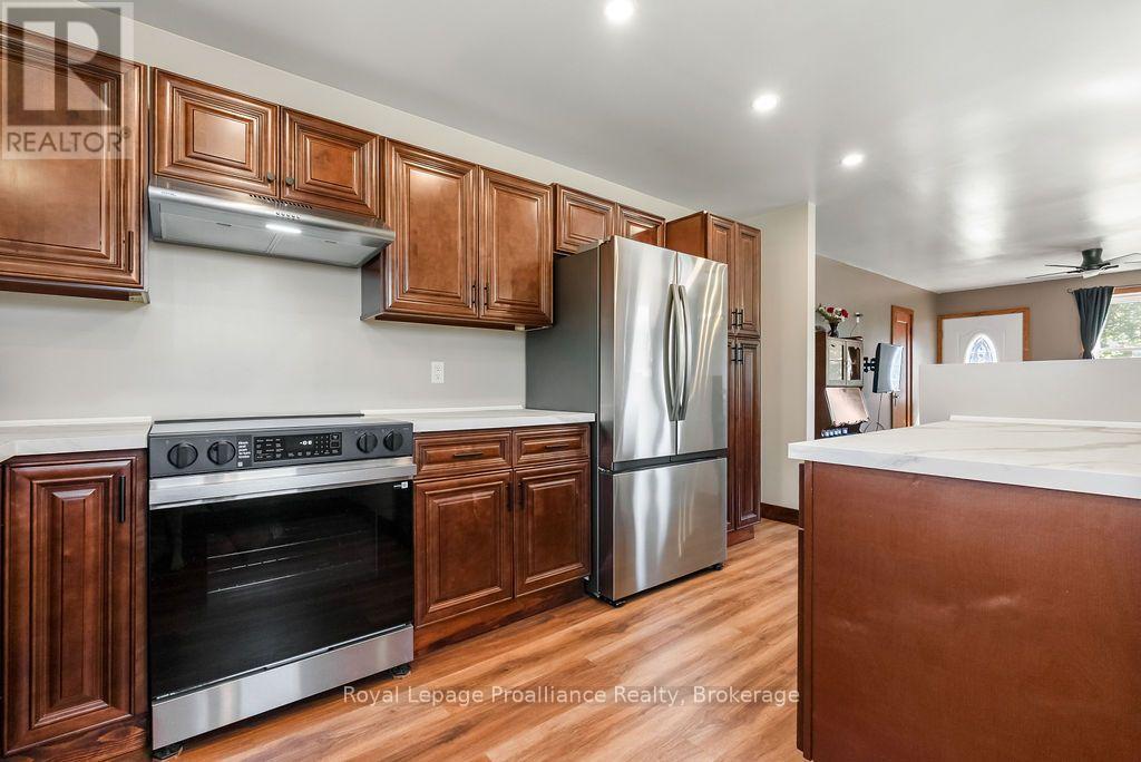 76 WRIGHT AVENUE - Image 15
