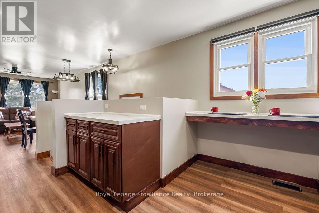 76 WRIGHT AVENUE - Image 17