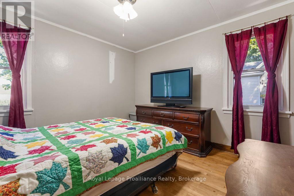 76 WRIGHT AVENUE - Image 20