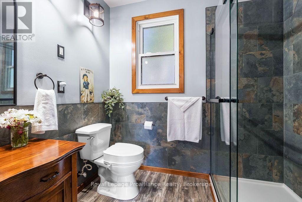 76 WRIGHT AVENUE - Image 22