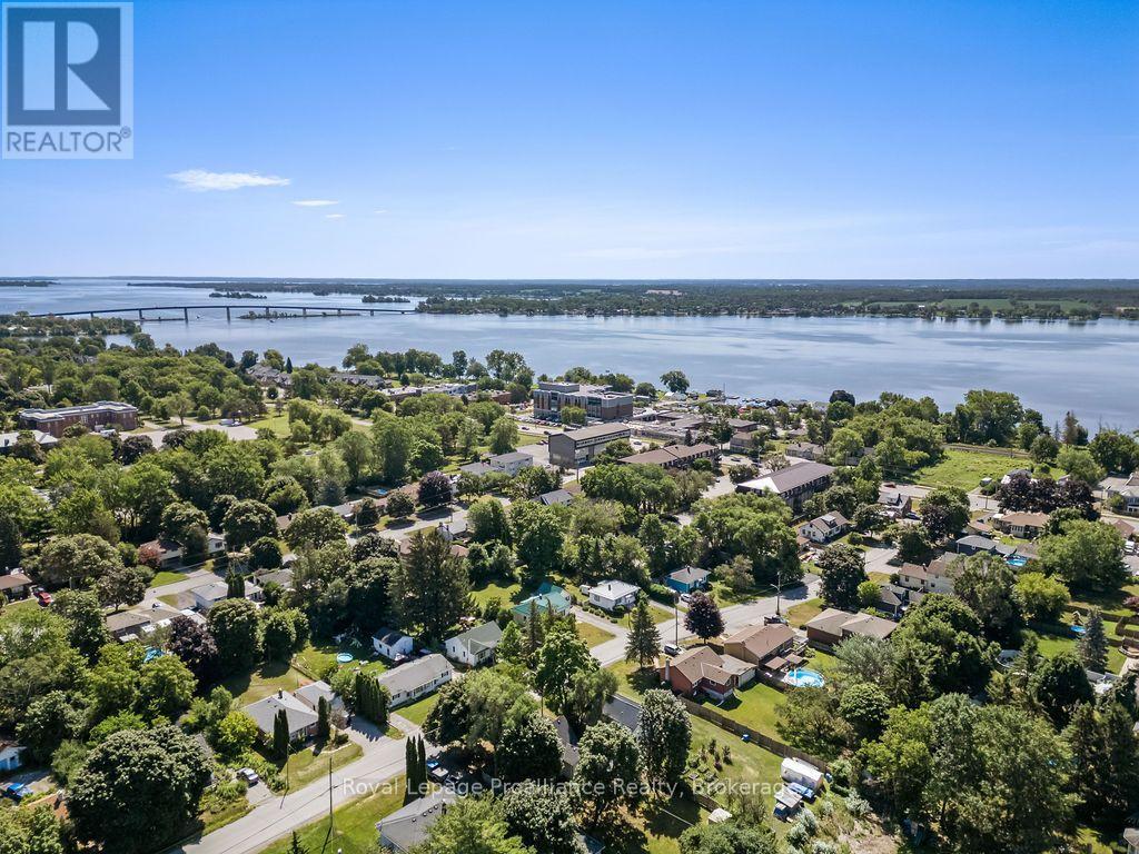76 WRIGHT AVENUE - Image 7