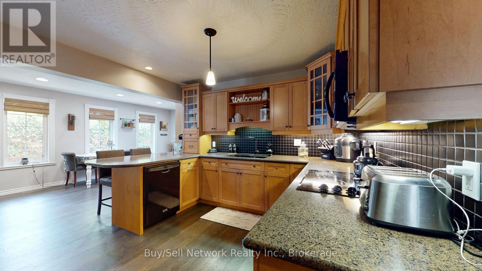 2504 IDYLLWOOD CRESCENT - 13