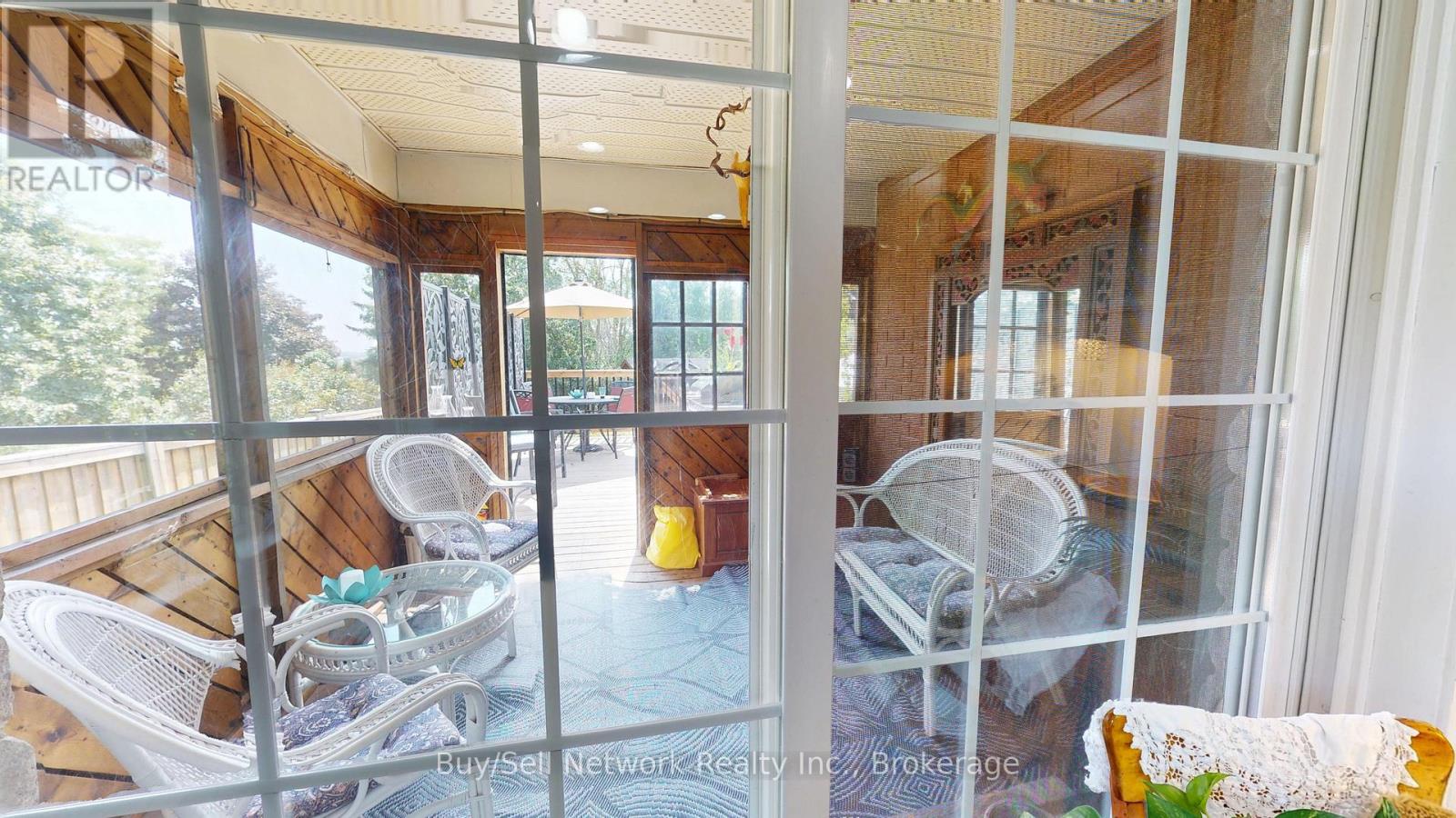 2504 IDYLLWOOD CRESCENT - 19