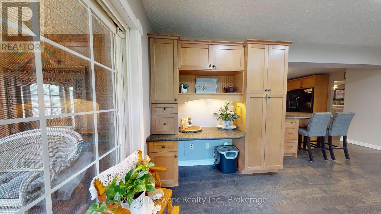 2504 IDYLLWOOD CRESCENT - 20