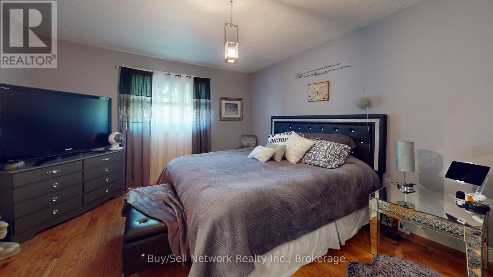 2504 IDYLLWOOD CRESCENT - 25