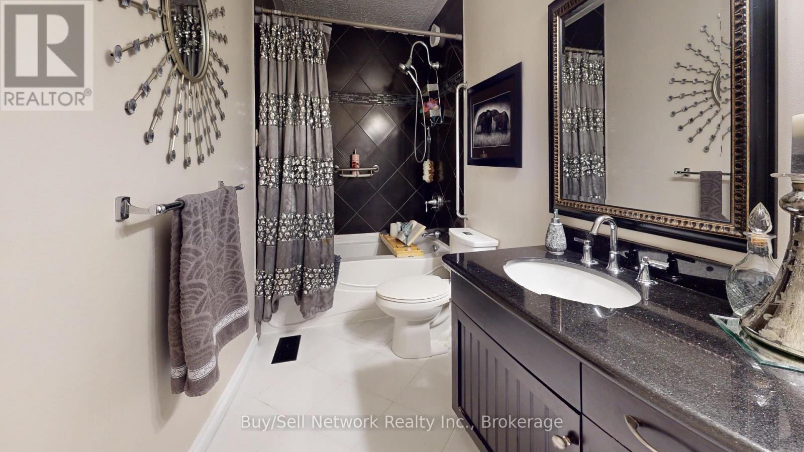 2504 IDYLLWOOD CRESCENT - 32