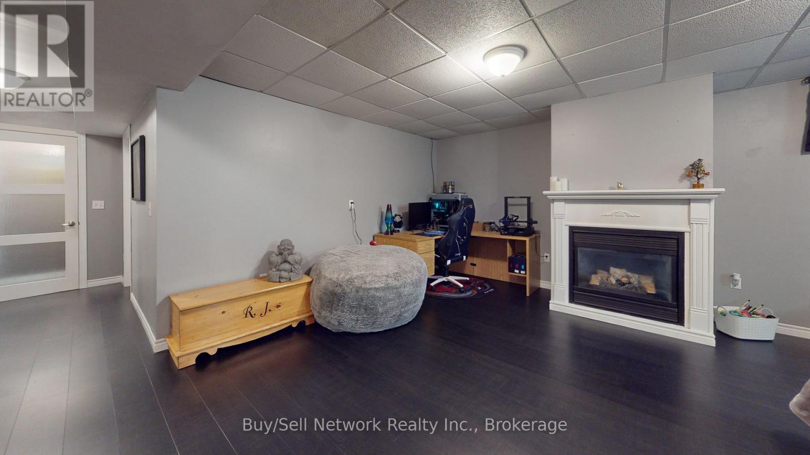 2504 IDYLLWOOD CRESCENT - 34