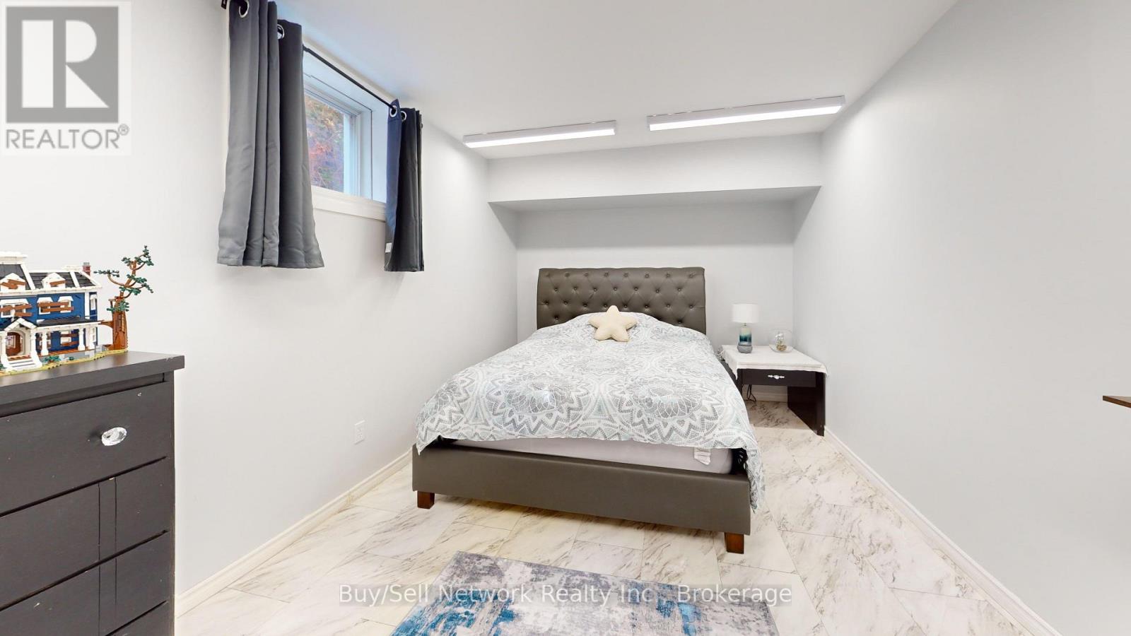 2504 IDYLLWOOD CRESCENT - 39