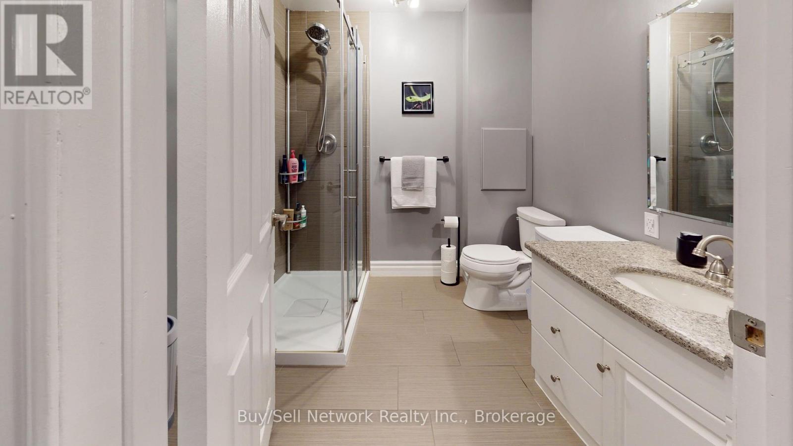 2504 IDYLLWOOD CRESCENT - 42