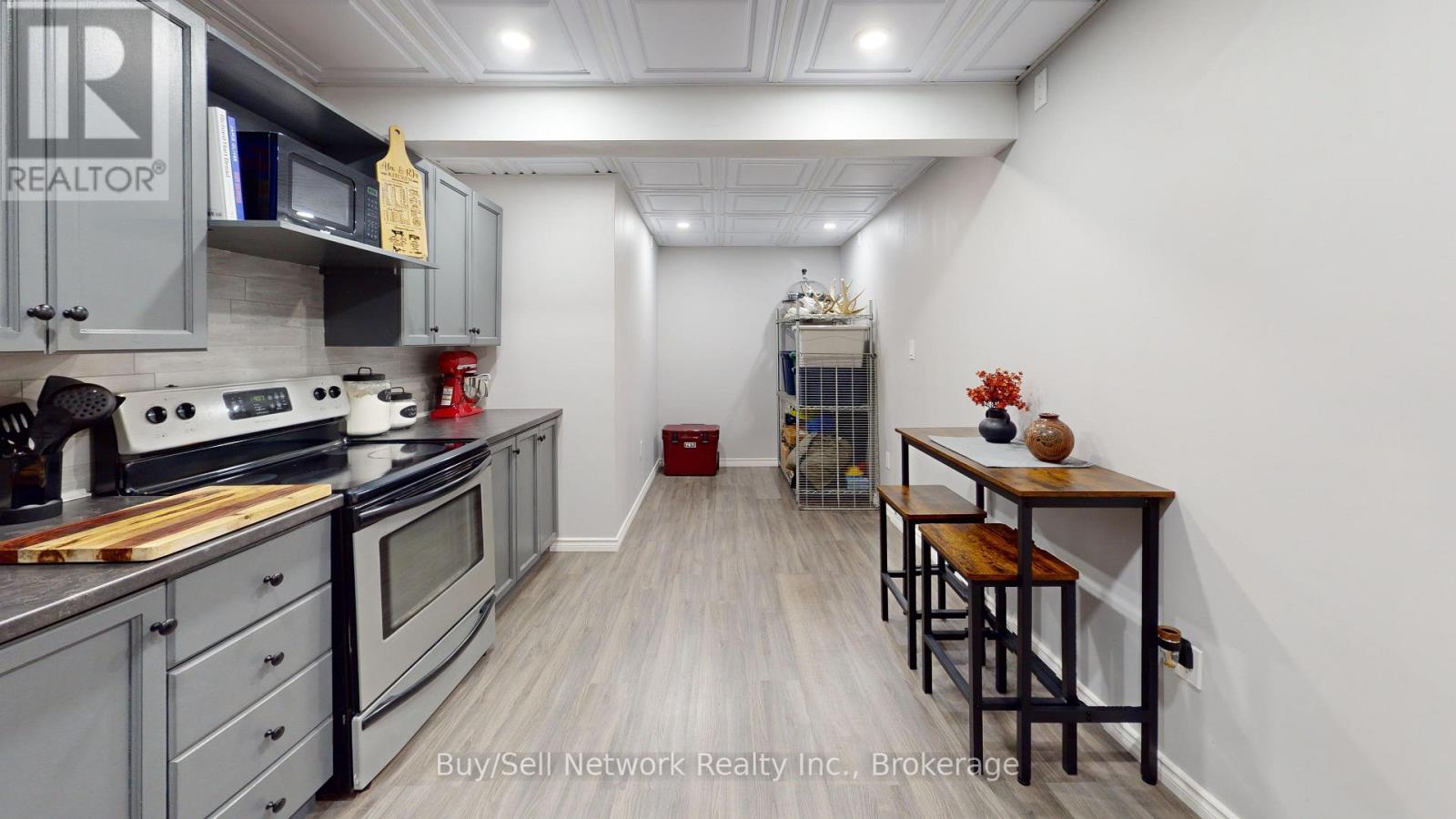 2504 IDYLLWOOD CRESCENT - 44