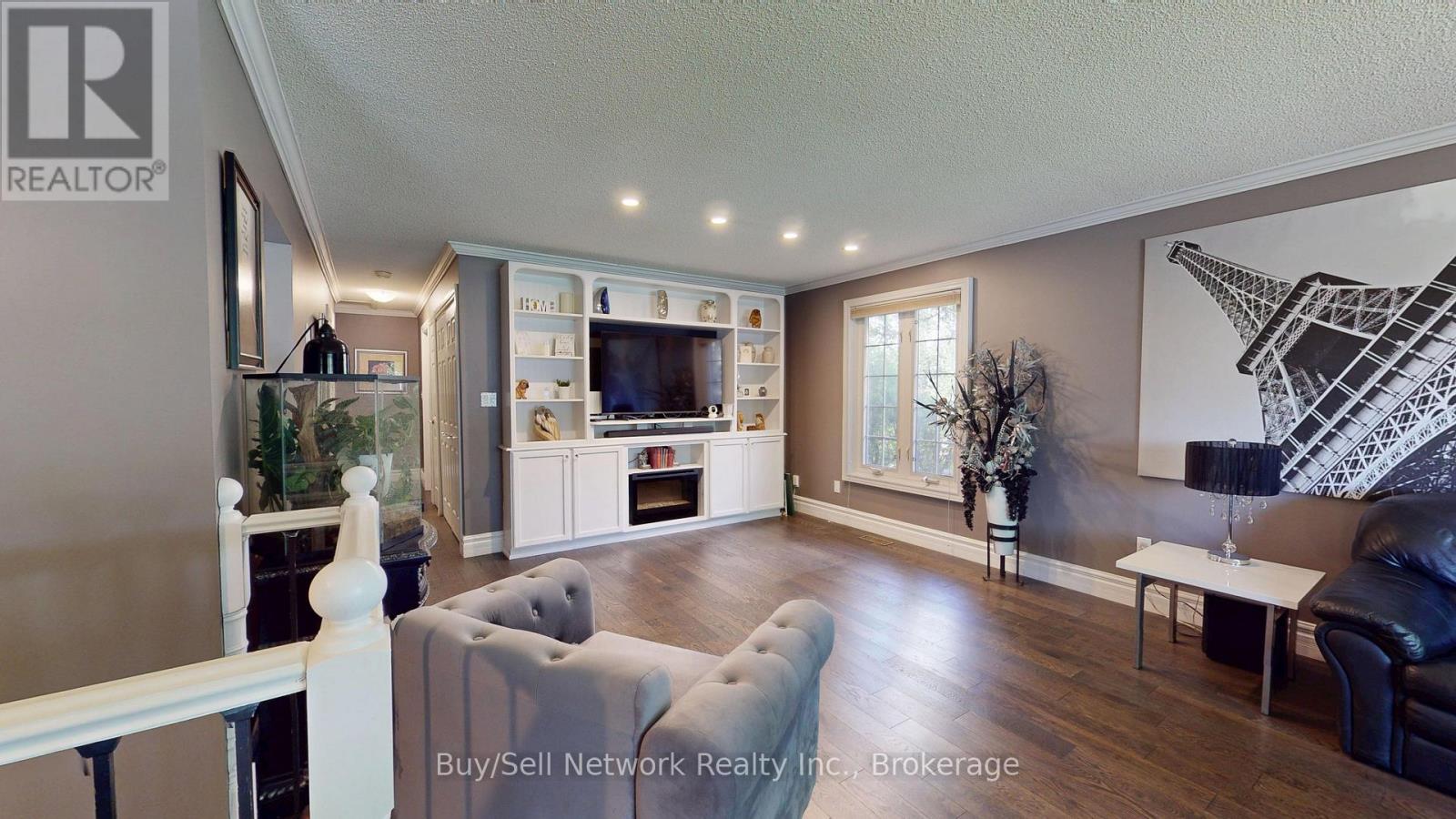 2504 IDYLLWOOD CRESCENT - 9