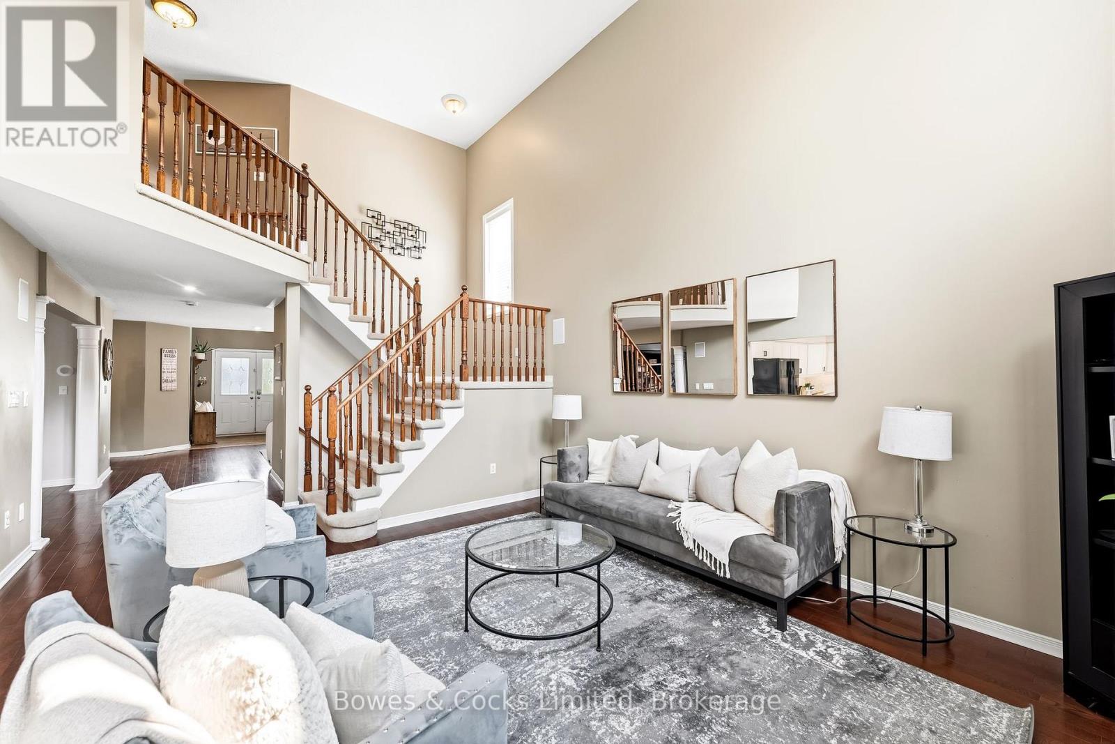 700 TULLY CRESCENT - 12