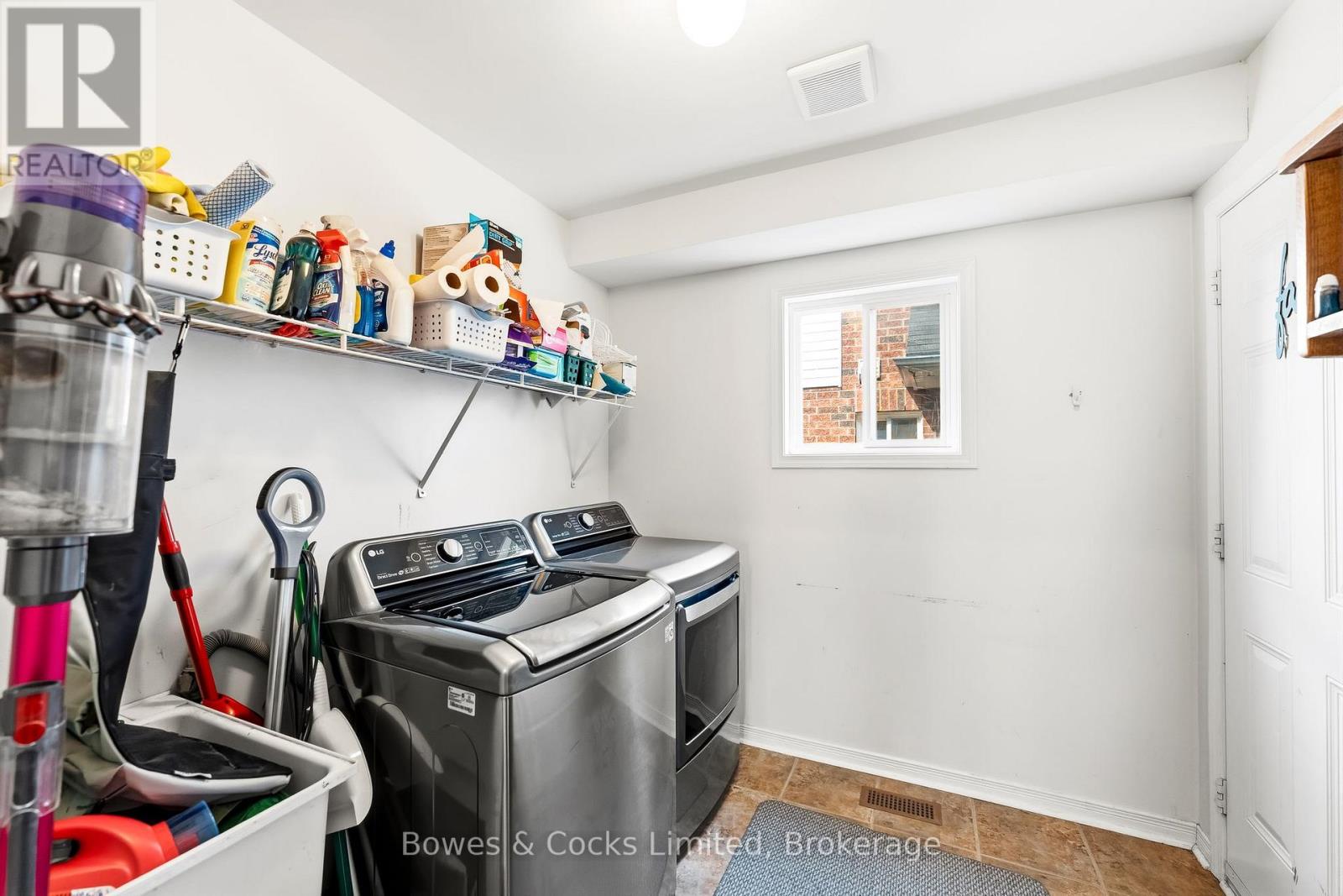 700 TULLY CRESCENT - 22