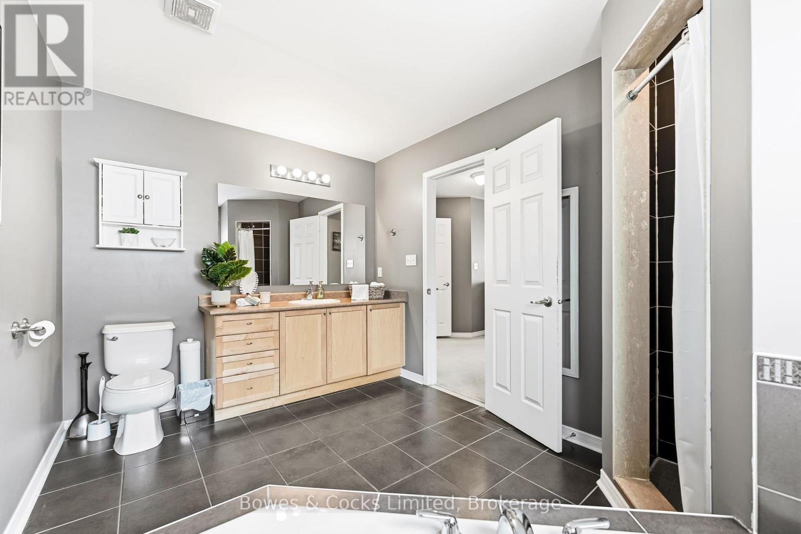 700 TULLY CRESCENT - 29