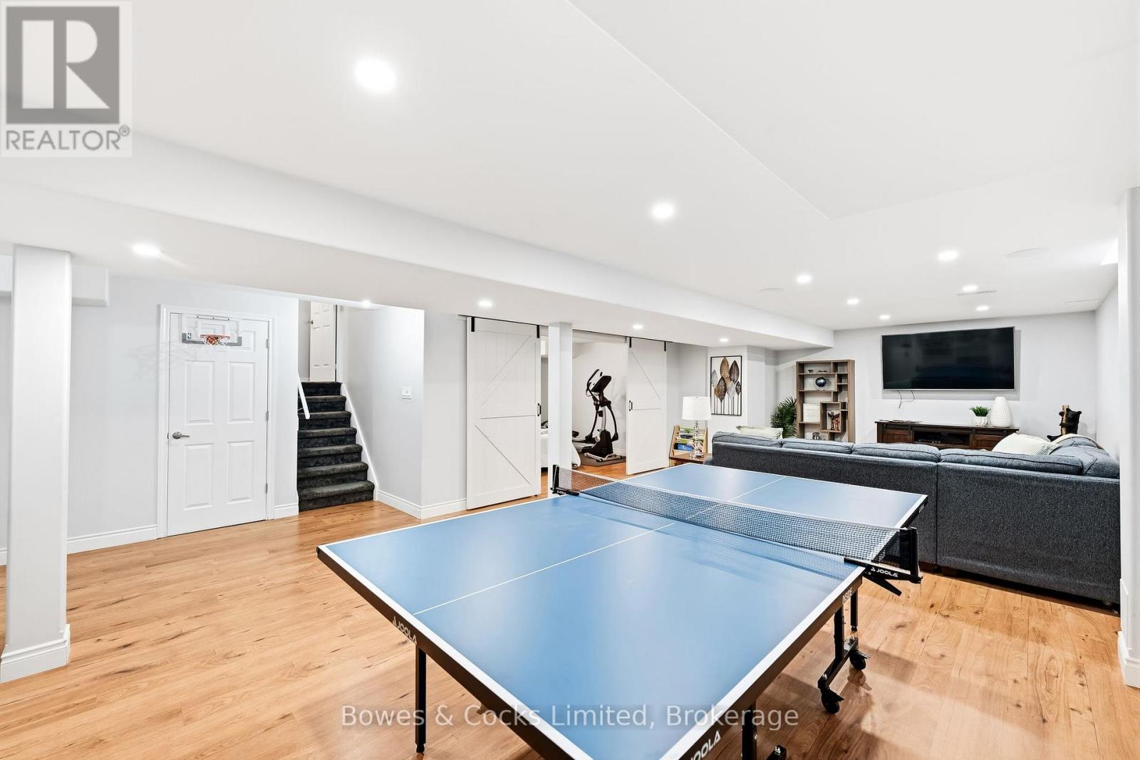 700 TULLY CRESCENT - 36