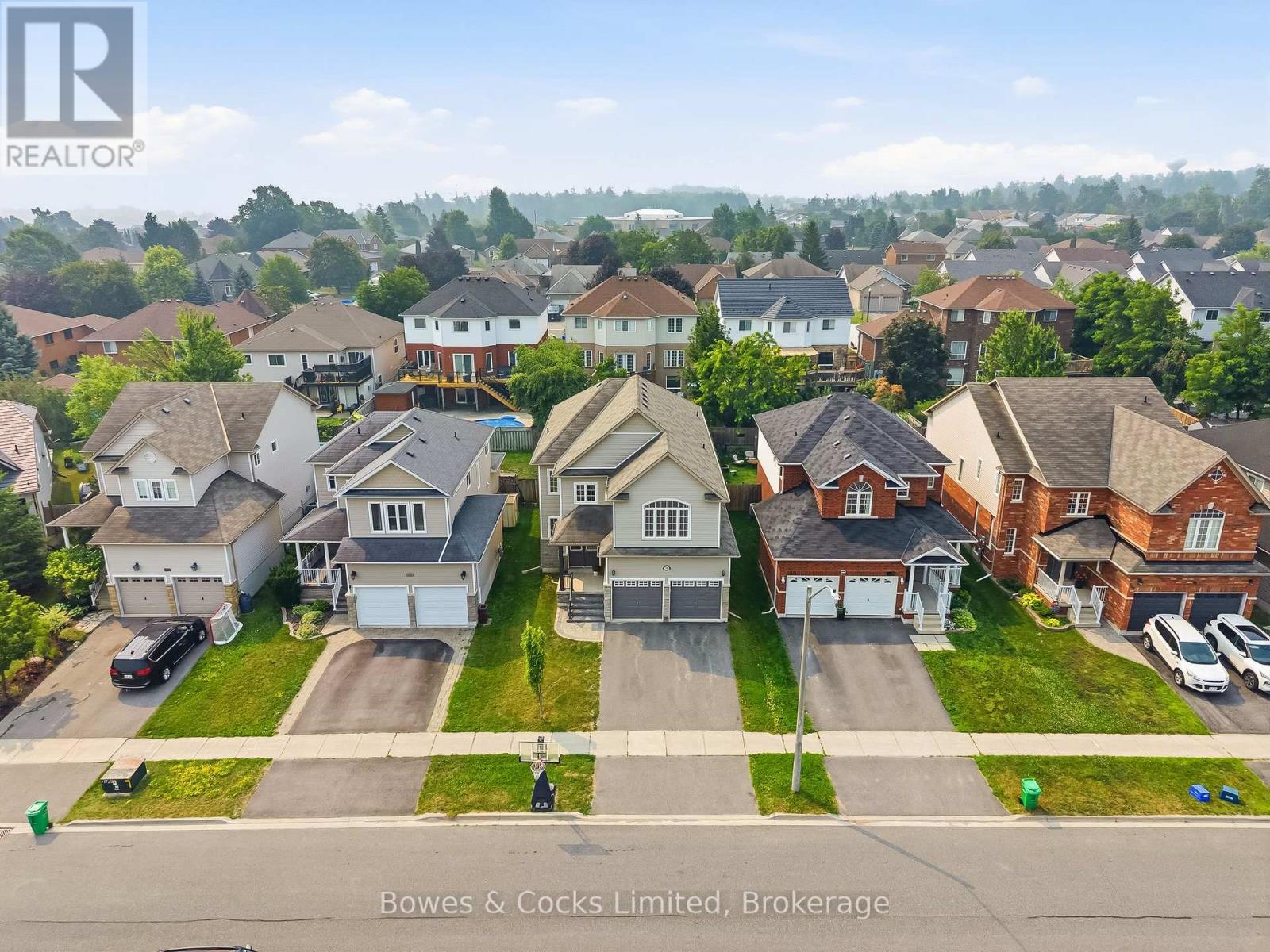 700 TULLY CRESCENT - 50