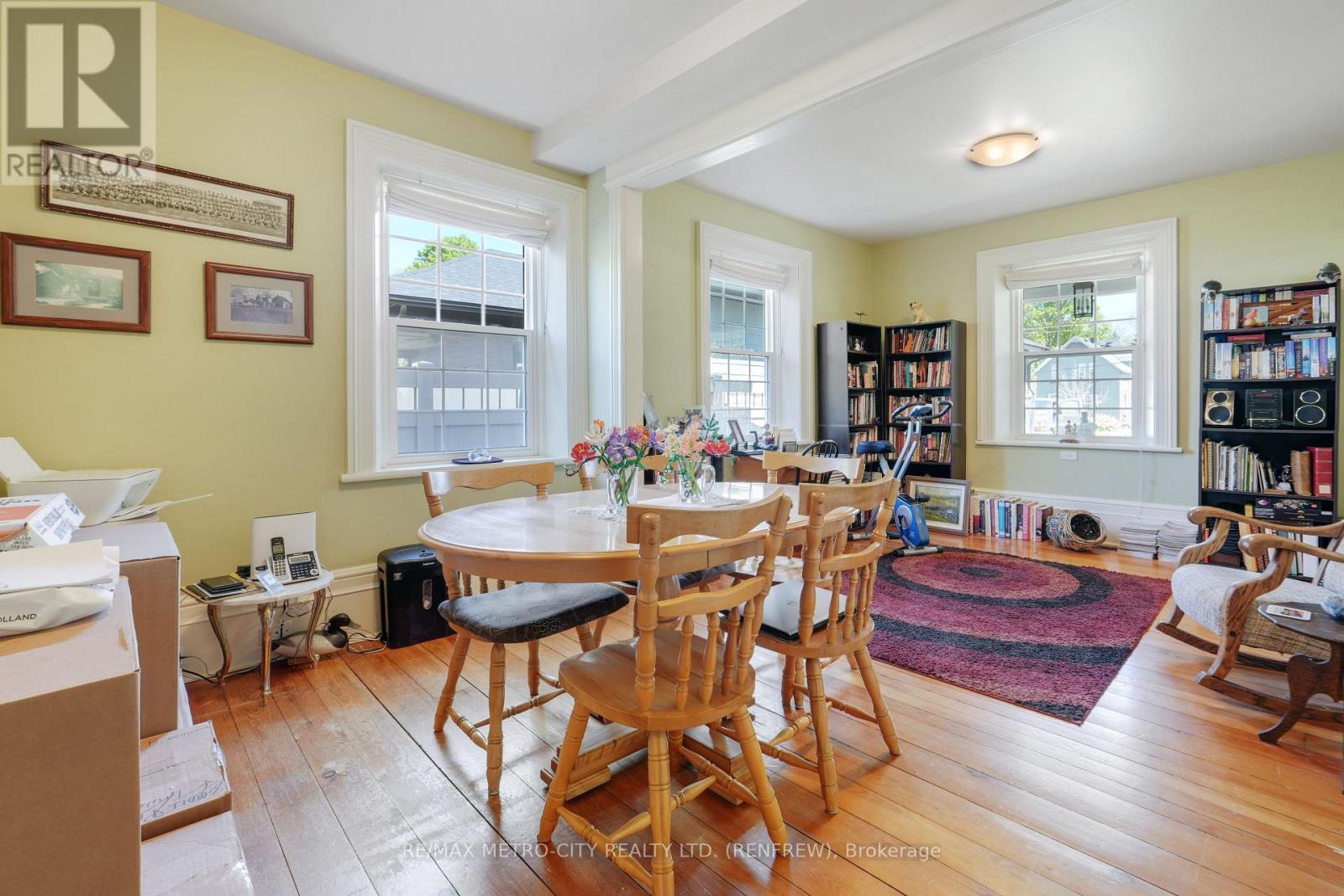 674 RAGLAN STREET S - 10