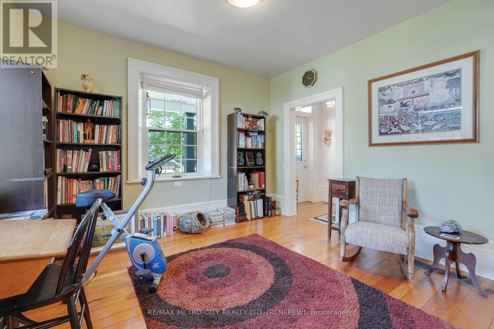 674 RAGLAN STREET S - 13