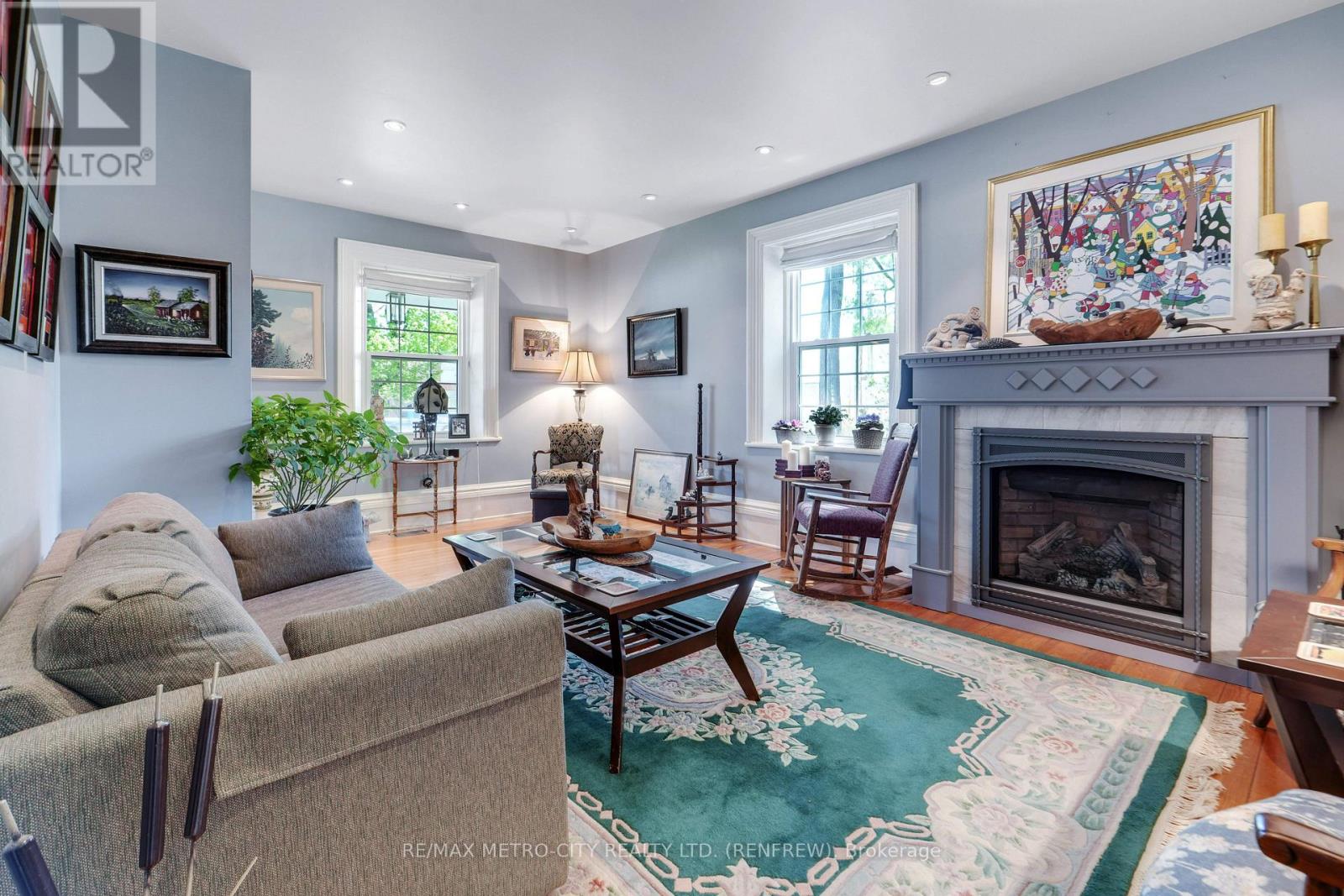 674 RAGLAN STREET S - 9