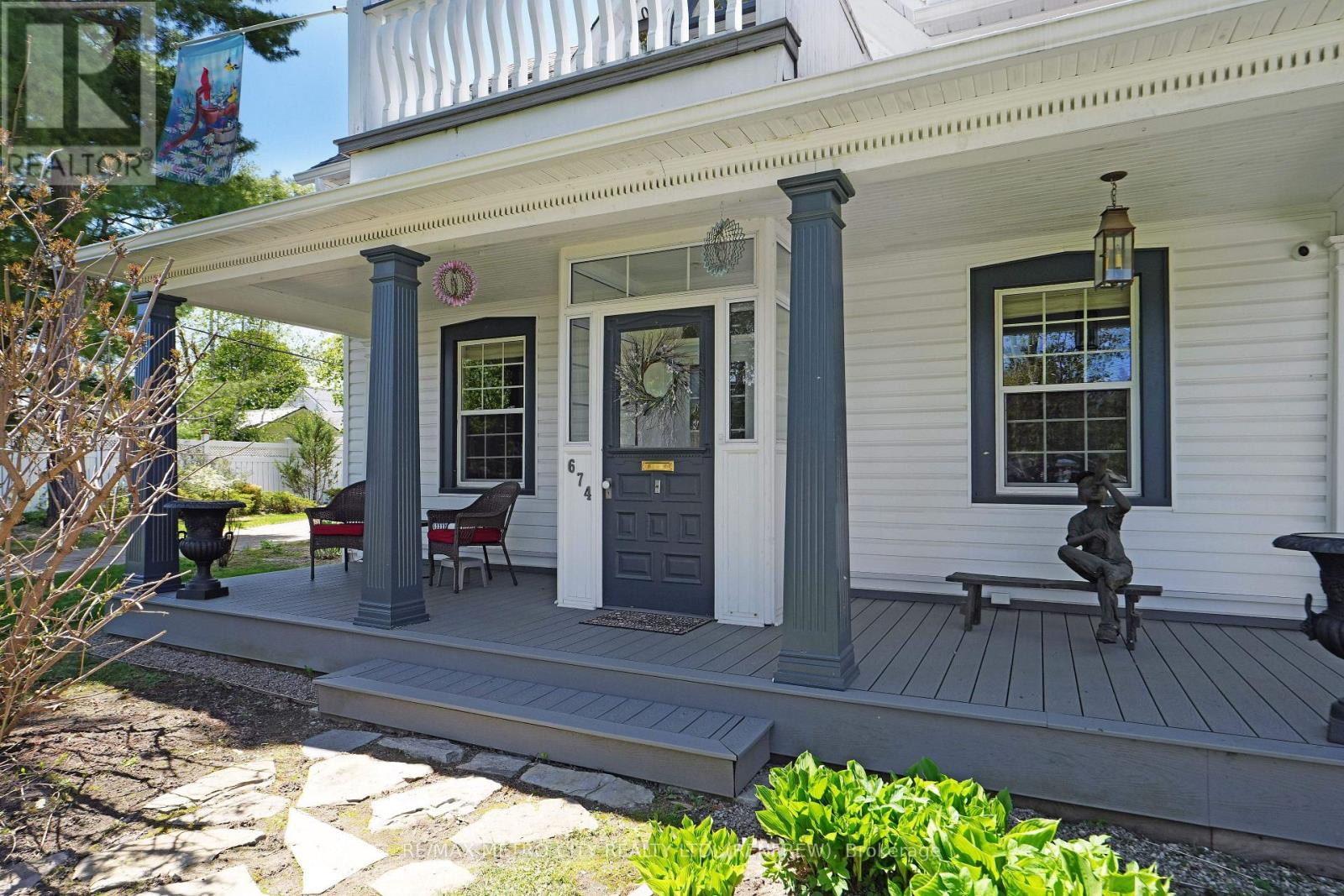 674 RAGLAN STREET S - 5