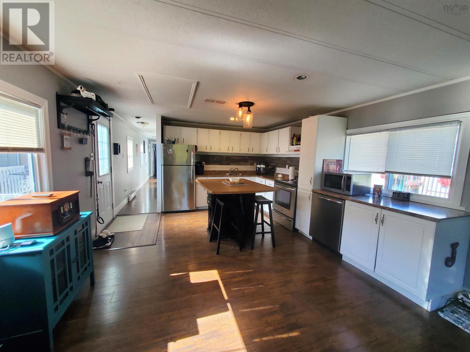 1410 Duck Pond Drive - 9