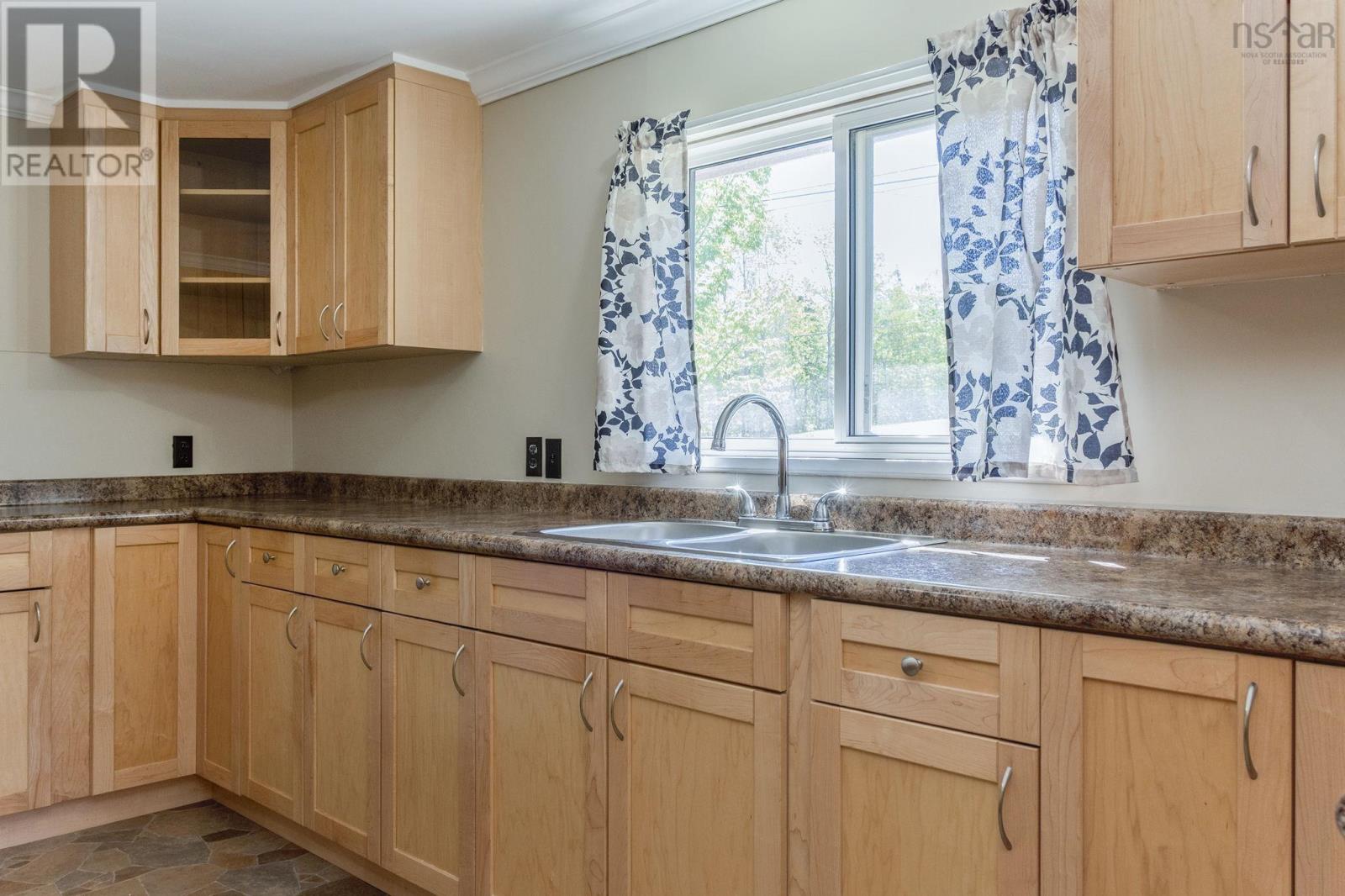 3351 Shore Road - 12