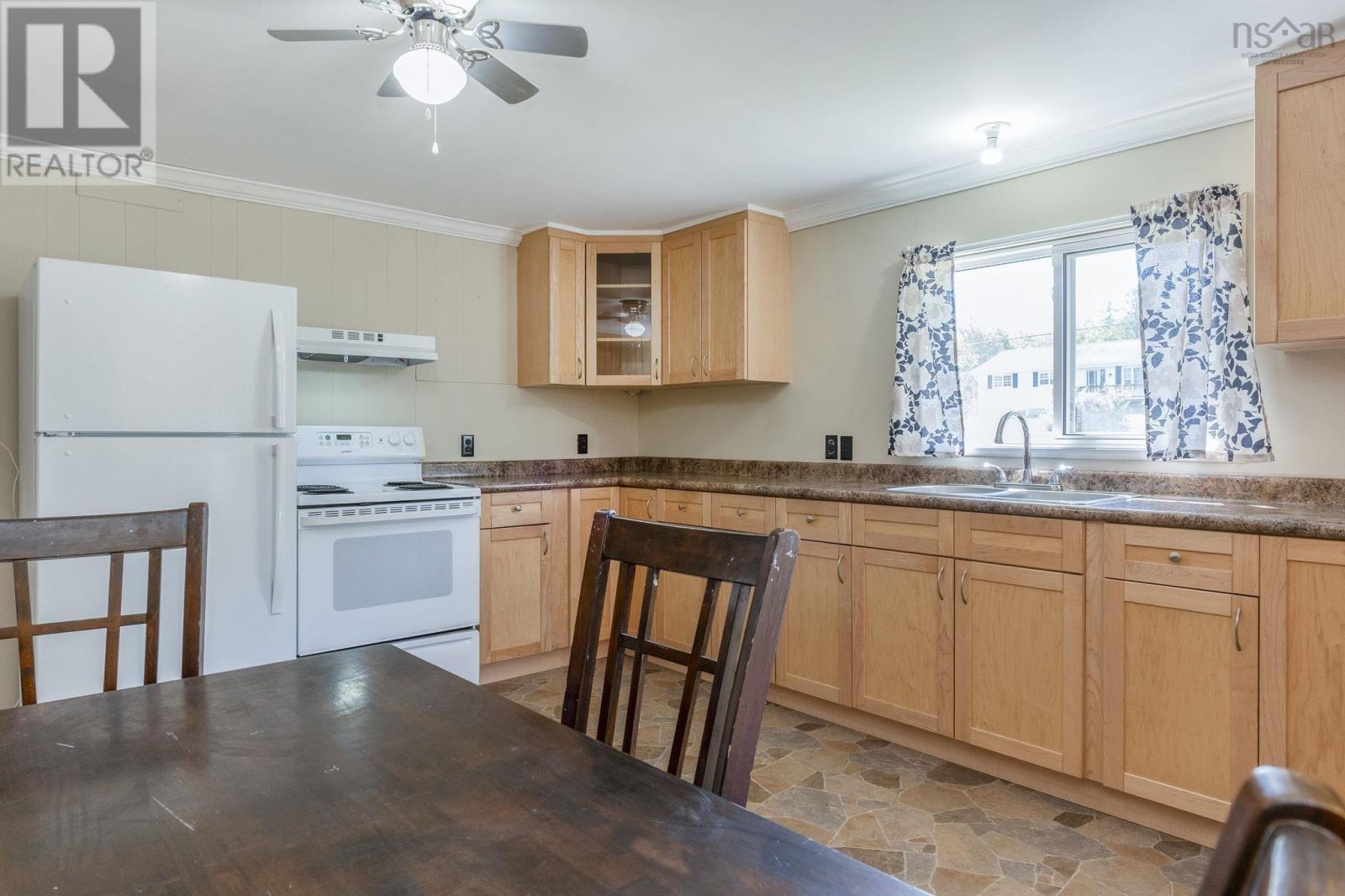 3351 Shore Road - 11