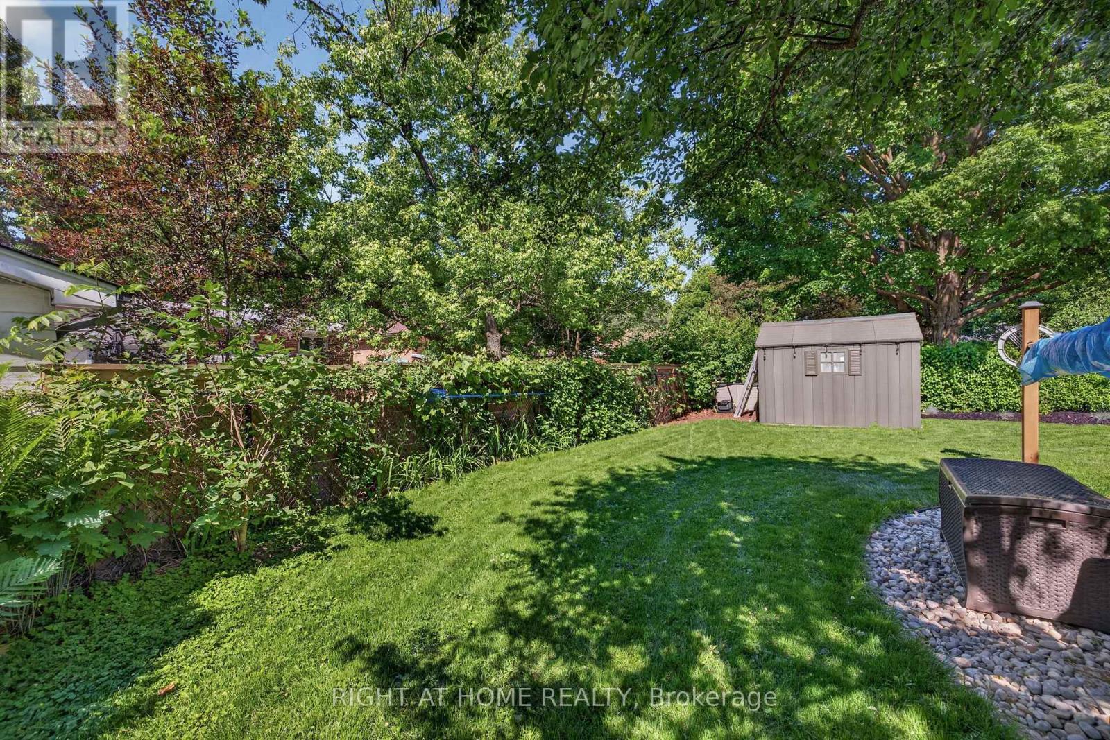 670 GLENGYLE CRESCENT - Image 45