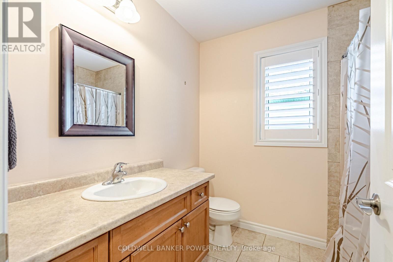 #20 2089 BEAVERBROOK AVENUE - 20
