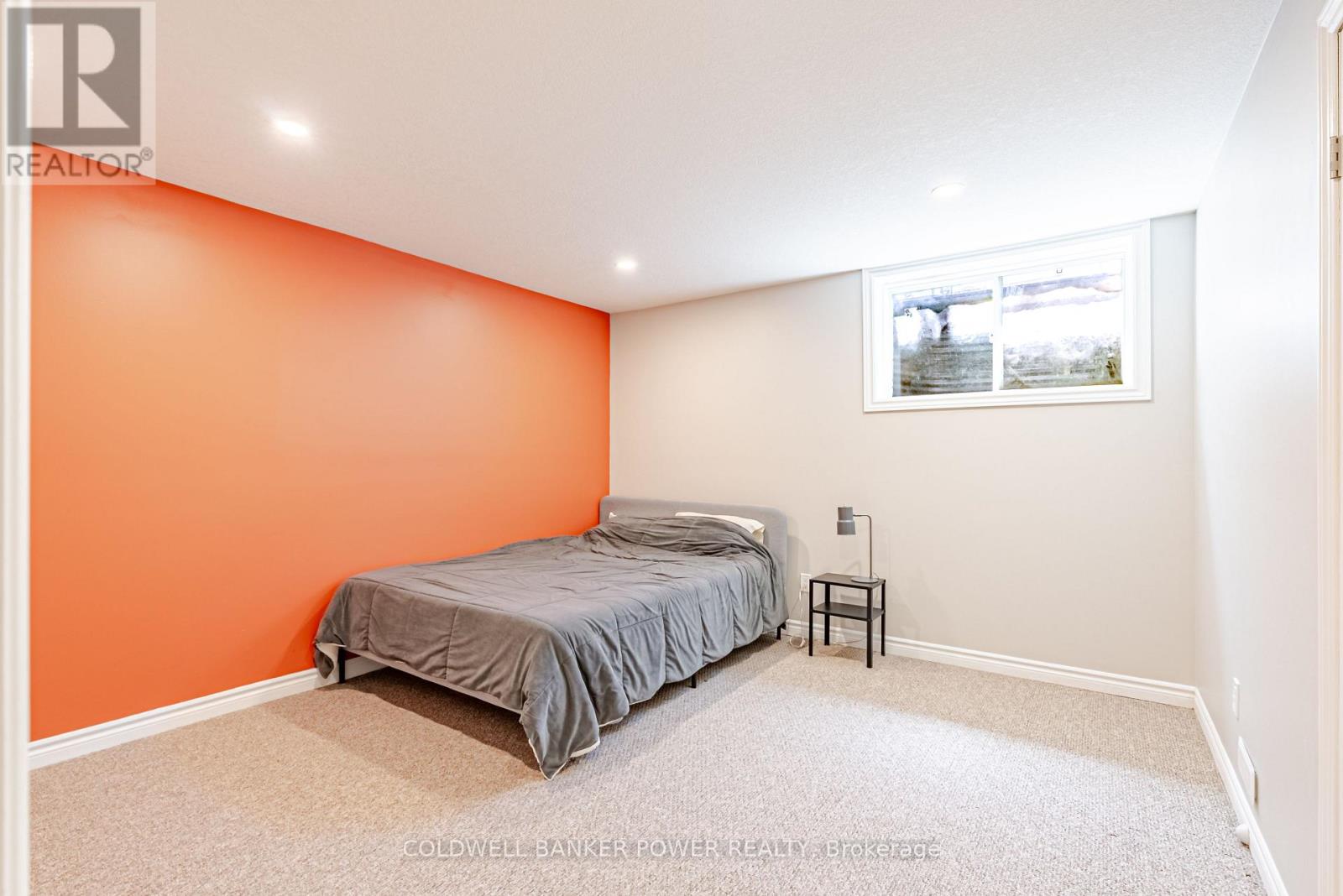 #20 2089 BEAVERBROOK AVENUE - 29