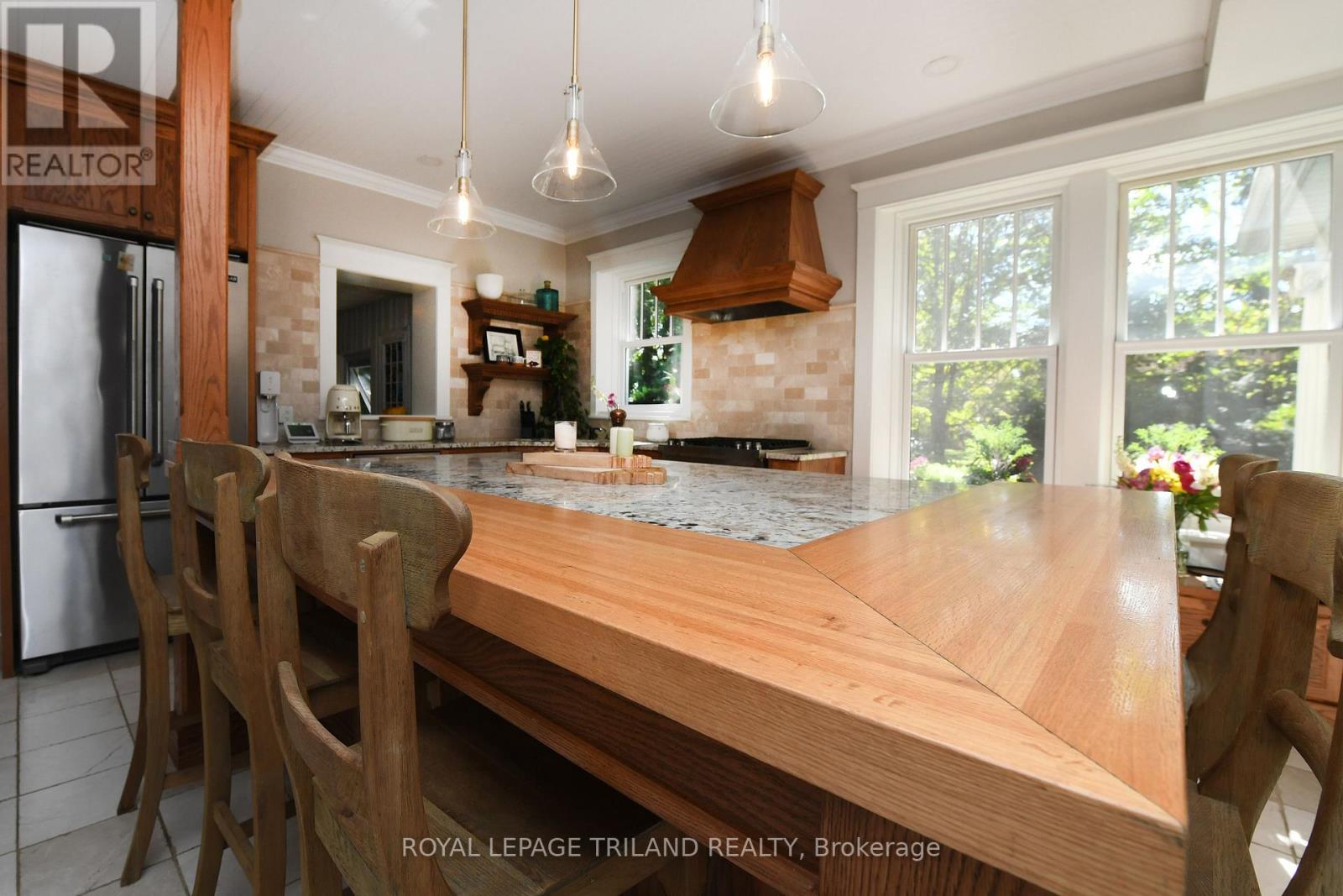 12 VICTORIA STREET - Image 8