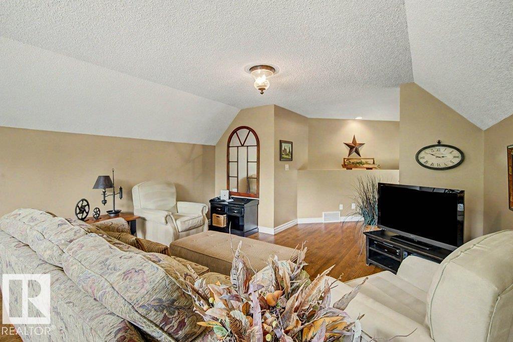 #2 51124 RGE ROAD 264 - 38